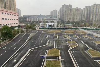 北京岳麓附近驾校